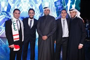 محمد الرفاعي مع الفائزين في برنامج نجوم العلوم 3
