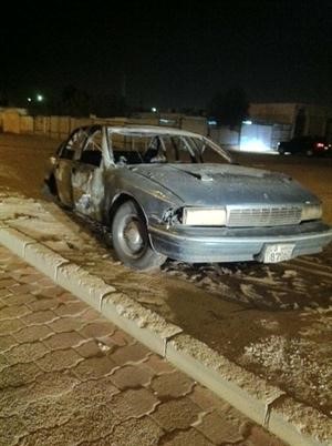 السيارة المحروقة بعد اخماد النيران﻿