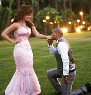متعب يقبل يد يارا