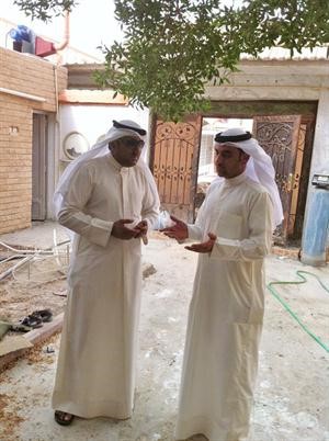 طارق الدويري متحدثا للزميل محمد الدشيش
