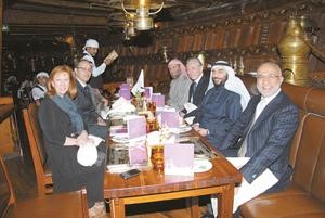 علي الزبيد وفهد ابراهيم العثمان واللورد نورمن فاولر وفوزي خالد السلطان والبارونة تريش موريس﻿