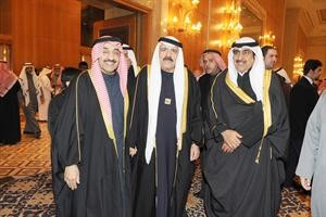 الرئيس جاسم الخرافي مهنئا بعيد الامارات قاسم باشا
