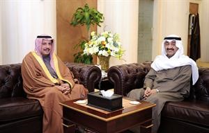 الخرافي خلال استقباله سفيرنا لدى مملكة البحرين الشيخ عزام الصباح﻿