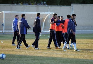 يوسف ناصر يغادر بعد حل المشكلة