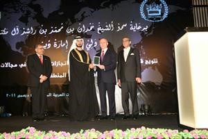 اللواء اشرف ريفي يتسلم الجائزة	محمود الطويل﻿