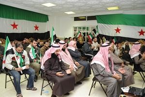 جانب من الحضور في الندوة﻿