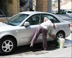 وفاة مصري وإصابة آخر بسبب خلاف على غسيل سيارة!