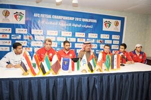 الزميل طلال المحطب متوسطا مدربي المنتخبات المشاركة في التصفيات 	قاسم باشا﻿