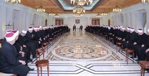 الرئيس السوري بشار الاسد مستقبلا وفدا من دروز لبنان برئاسة النائب طلال ارسلان مساء امس الاول سانا