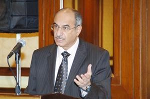 درشيد الحمد متحدثا في اللقاء