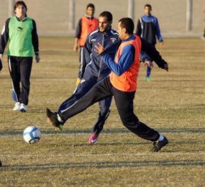بدر المطوع واحمد الرشيدي خلال تدريبات الازرق﻿