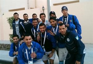 لاعبو الازرق قبل التوجه الى التدريب﻿
