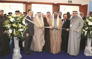 الشيخ علي العبدالله يفتتح معرض الدفاع والطيران في ارض المعارض﻿