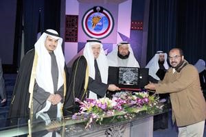 تكريم احد الحفظة
