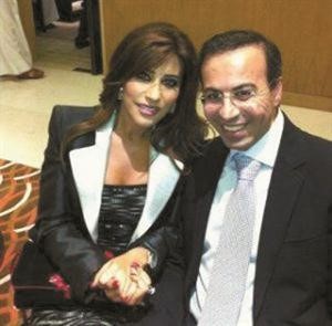 نجوى كرم مع طبيب التجميل نادر صعب
