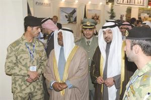 الشيخ علي العبدالله في جناح الحرس الوطني