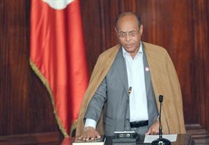 الرئيس التونسي محمد المنصف المرزوقي يؤدي القسم الدستوري امس افپ