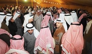 جانب من الحضور في ديوان عسكر العنزي
