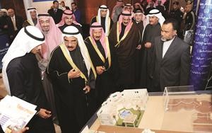 وفي جولة بين اجنحة الشركات﻿