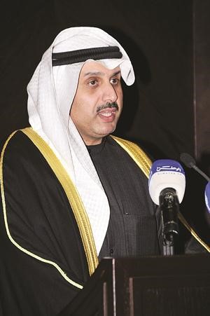 وزير الاعلام اثناء القاء كلمته﻿