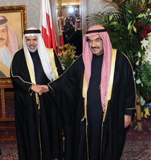 سمو الشيخ ناصر المحمد مهنئا السفير البحريني