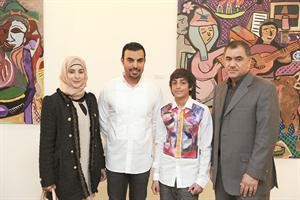 حمد الحميدان مع والده وليد الحميدان ووالدته وجورج خوام
