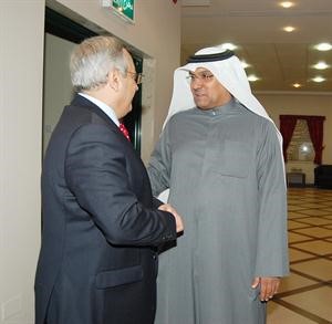 دعبدالرزاق النفيسي مهنئا
