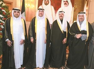 الشيخ جابر المبارك مهنئا السفير القطري﻿