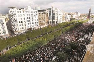 ﻿تظاهرات الشعب التونسي التي ادت الى تنحي الرئيس التونسي زين العابدين بن علي عن السلطة﻿