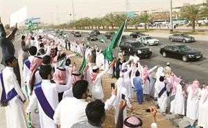 فرحة استقبال الشعب السعودي للعاهل السعودي الملك عبدالله بن عبدالعزيز بعد رحلة علاج ناجحة

