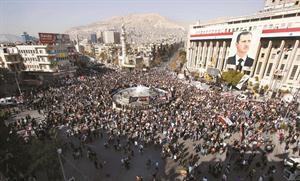 ﻿مسيرة مؤيدة للرئيس بشار الاسد في ساحة السبع بحرات في دمشق	افپ﻿