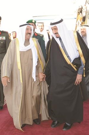 ﻿صاحب السمو يدا بيد مع صاحب السمو الملكي الامير سلمان بن عبدالعزيز﻿