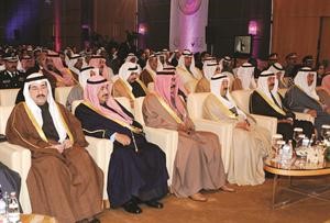صاحب السمو الامير وسمو ولي العهد والشيخ جابر العبدالله وسمو الشيخ ناصر المحمد والشيخ جابر المبارك خلال الحفل