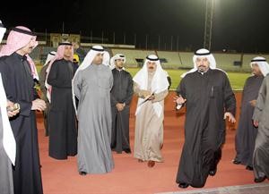الشيخ دطلال الفهد خلال تفقده ستاد الكويت﻿