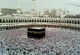 أوقاف خان يونس تصحح اتجاه القبلة بمساجدها