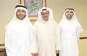 دسعود روح الدين خلال لقائه وفد الطلبة