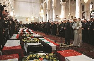 البوطي يؤم مشيعي تفجيرات دمشق في الجامع الاموي الكبير	افپ﻿