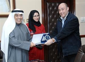 تكريم احد المشاركين﻿