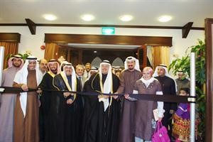 دعادل الفلاح يقص الشريط ايذانا بافتتاح المعرض		 محمد مرسي﻿