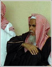 البراك: من صورني في مذاكرة المسجد الحرام «جاهل» وهذه إساءة ولو بحسن نية.. وأدعو من وصلته الصورة لمسحها