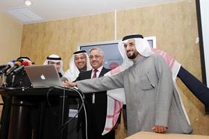 دعبدالرزاق النفيسي خلال تدشين مشروع الادارة الاكاديمي الالكتروني محمد ماهر