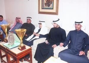 عبدالرحمن المزروعي متوسطا ابطال الدامة