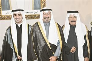 الشيخ دمحمد الصباح يبارك للمعرس ووالده

