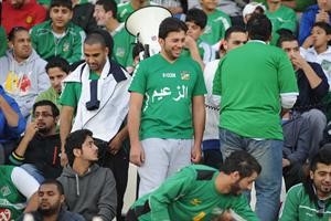 الفرحة بادية على مشجعي العربي﻿