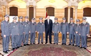 الرئيس نجيب ميقاتي مستقبلا مدير الامن العام اللواء اشرف ريفي وعددا من الضباط محمود الطويل