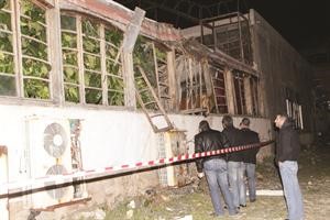 جانب من الدمار الذي لحق بالمطعم 	محمود الطويل﻿