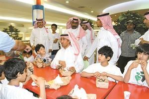 انشطة لتحقيق التواصل الاجتماعي بين نزلاء الجمعية وافراد المجتمع