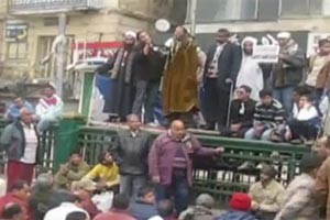 بالفيديو.. خطيب التحرير للجنزوري تعليقاً على صلاحيات رئيس الوزراء: سلامتها أم حسن