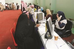 اعداد كبيرة مازالت تبحث عن وظائف في القطاع الخاص﻿
