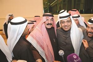 الخرينج مع احد الحضور 	كرم ذياب﻿